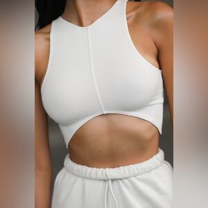 NWOT Joah Brown Curve Crop Tank - M/L